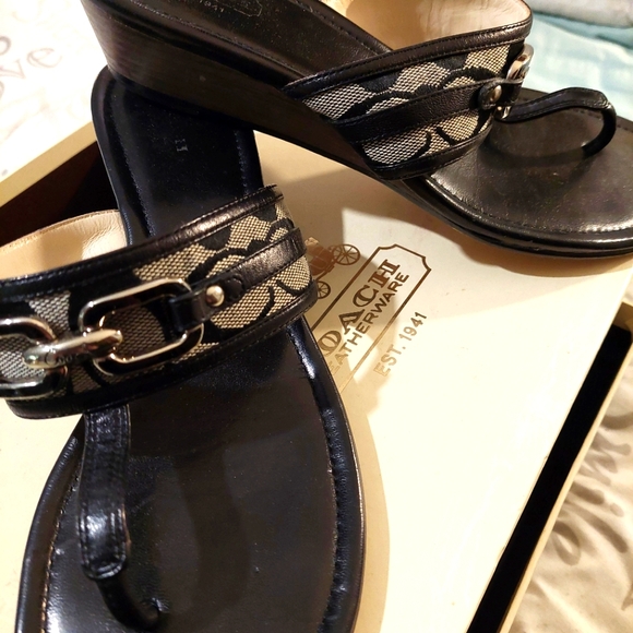 Coach open toe shoes 8.5 size black - Picture 1 of 11